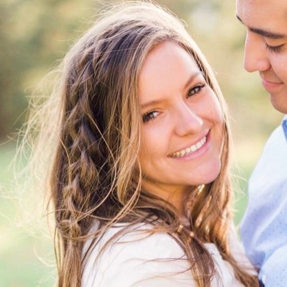 Meet your Posher, Whitney - Picture 1 of 1